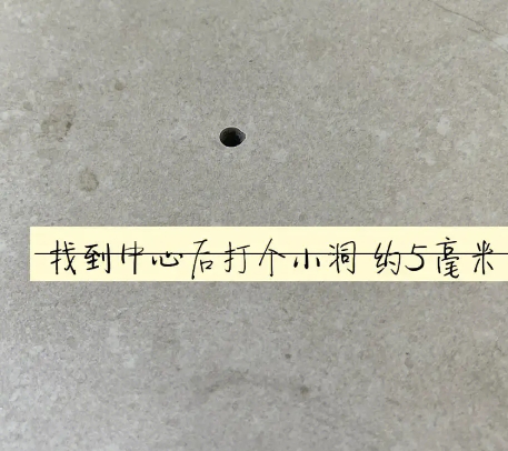 五通桥瓷砖空鼓维修公司专业解答在瓷砖铺贴过程中，如果砂料搅拌不均匀，将会带来以下问题